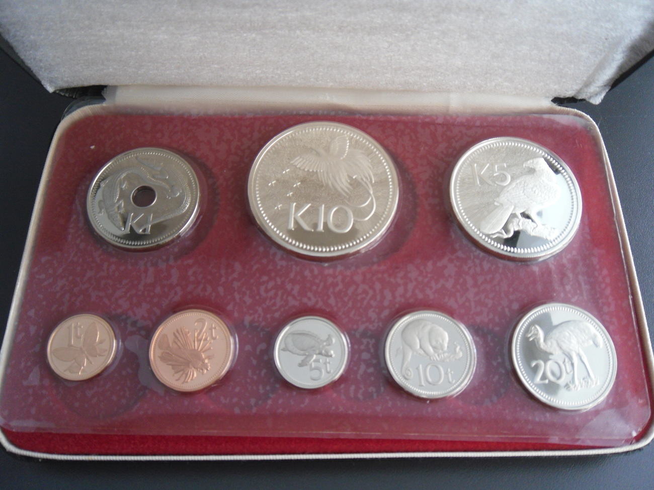 16,38 kina 1975 papua - neuguinea papua new guinea, official