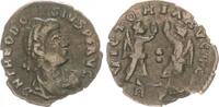 Antike / Römische Kaiserzeit/ Theodosius I AE 4 Theodosius I AE 4, 2 Victorien einander gegenüber stehend, Kranz haltend, VICTOR -