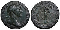 Trajan (98-117) AE As Rom. VIKTORIA hält Kranz und Palmzweig -
