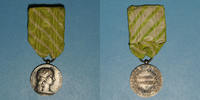 DECORATIONS 1921 Médaille d'honneur des Employés Communaux . Argent Ruba... 175.71 元 含税 ＋  79.07 元 运费
