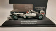 Paul`s Model Art Modellauto M. Schumacher Mercedes GP Petronas Showcar -